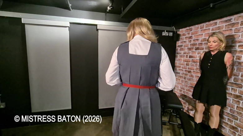 MistressBaton: Punição Do Poser De Buceta