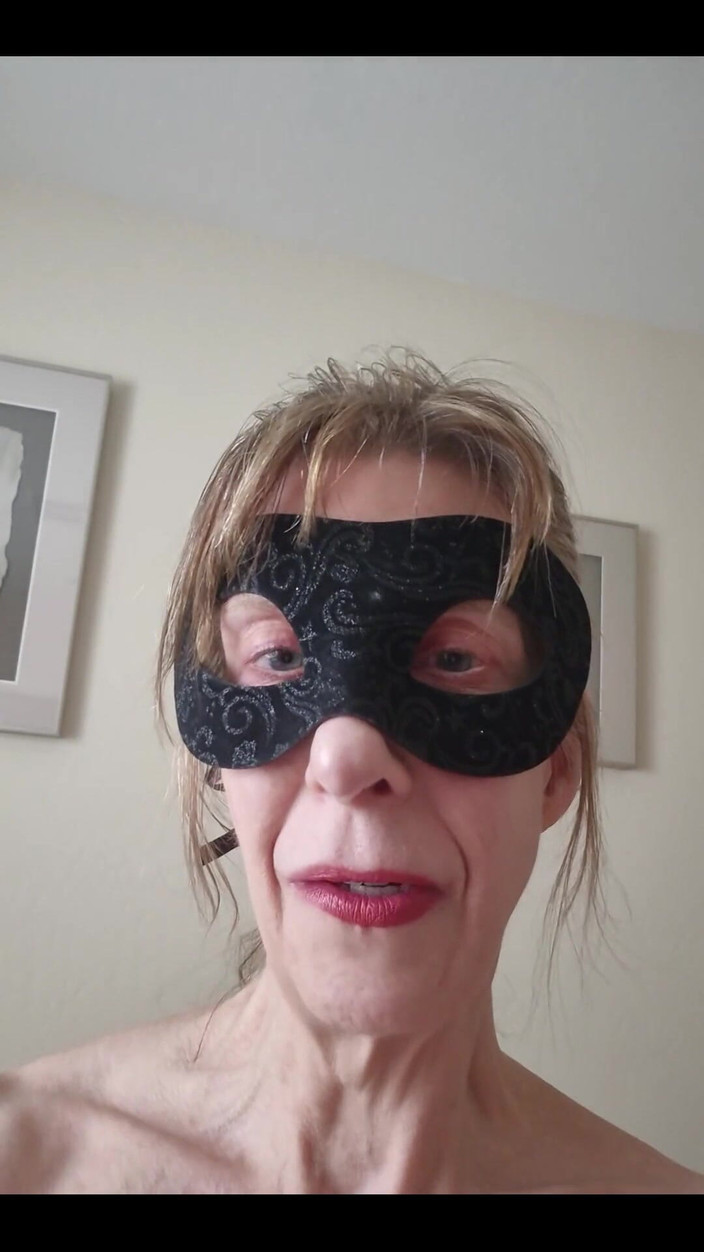 SilkNSin: Zralá maskovaná