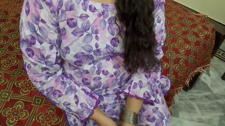 RedQueenRQ: Getrouwde vriendin liegt tegen haar man en ontmoet haar vriendje -...