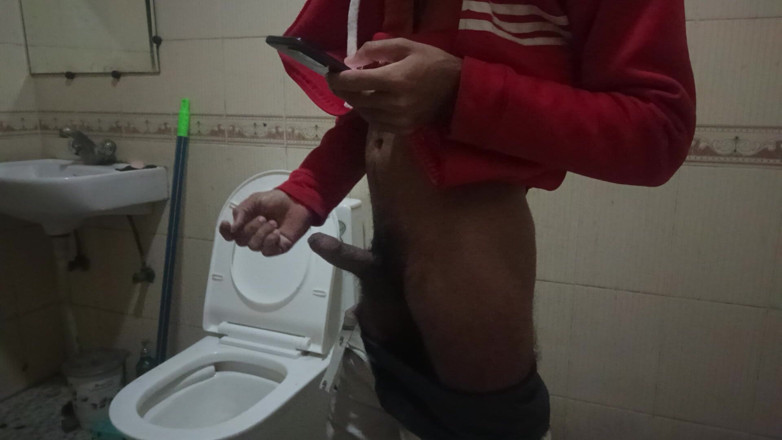 Brijesh 270: Indiancă desi în baie
