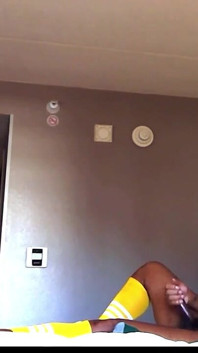 Kennie Jai é massageada do treinador