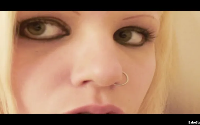 Babe Stare: Get close and personal with Satine