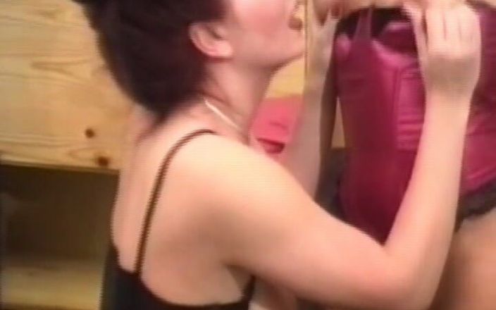 German's Lesbian: ये जर्मन महिलाएं एक साथ मस्ती करना जानती हैं