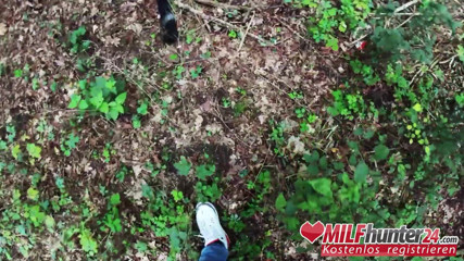 MILF Hunter 24: Safada foda encontro para Harleen van Hynten em um parque!...