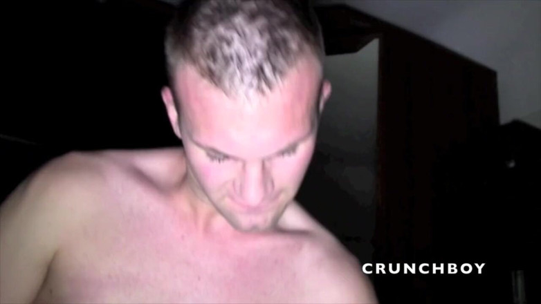 STRAIGHT BOY CURIOUS: หนุ่มตรงเซ็กซี่คนนี้ยอมสนุกกับเกย์