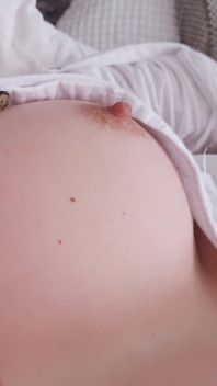 Styvmamma och styvson har sex