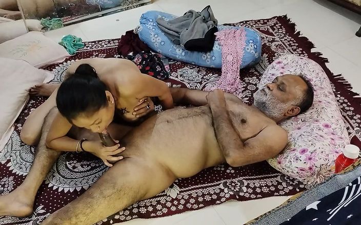 Anar Kali: Bagian terakhir dari foreplay wanita seksi ngentot mengisap payudara kecil...