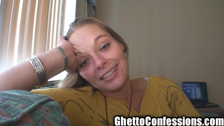 Ghetto Confessions: Si sundal ghetto panas yang bahagia menghisap batang dengan baik