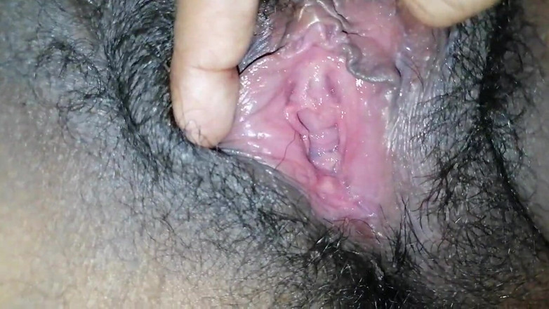 Sweety In Bed: 18+ Asyalı Hintli karımın süper vücutlu ateşli sıkı amcıklı üvey kız...