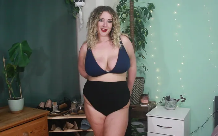 Sasha Curves: Bikini Try on &amp; Messy BJ Facial for Stepmom