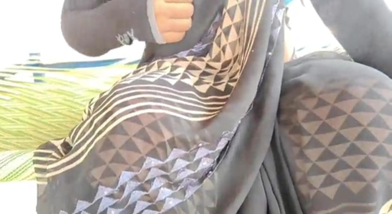 Safashaikh: Back Saree with Pink Panty Me Hot Sexy Bhabhi Ki...