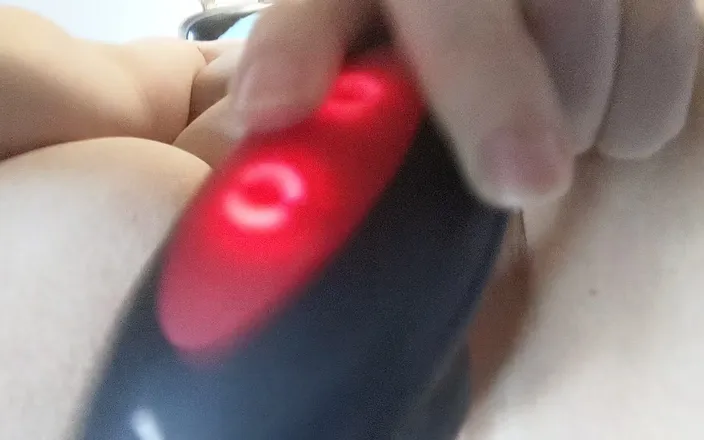 Sin Spice by Sophia Sinclair and Jasper Spice: Mengusik pepek saya dengan mainan
