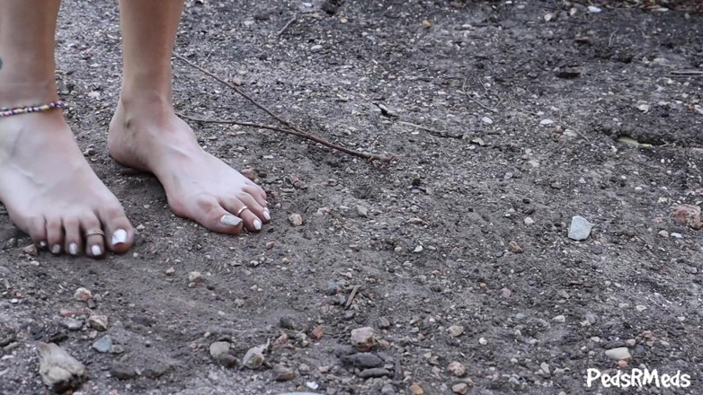 PedsRMeds: Tuffie Gets Her Feet Dirty