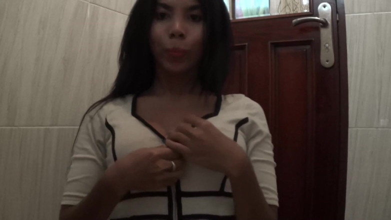 Asian Pussy Vision: Genç bir Asyalı ile bir gün tatilde