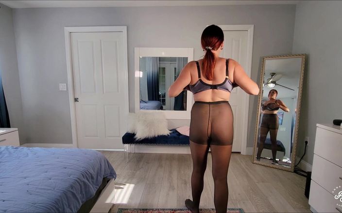 Annabelle Rogers: I collant voyeur ci prova