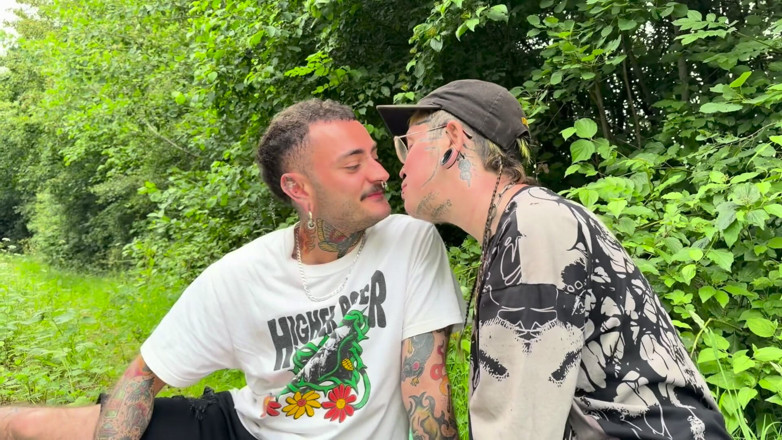 punkgoblin: T4t Wild Camping Hookup