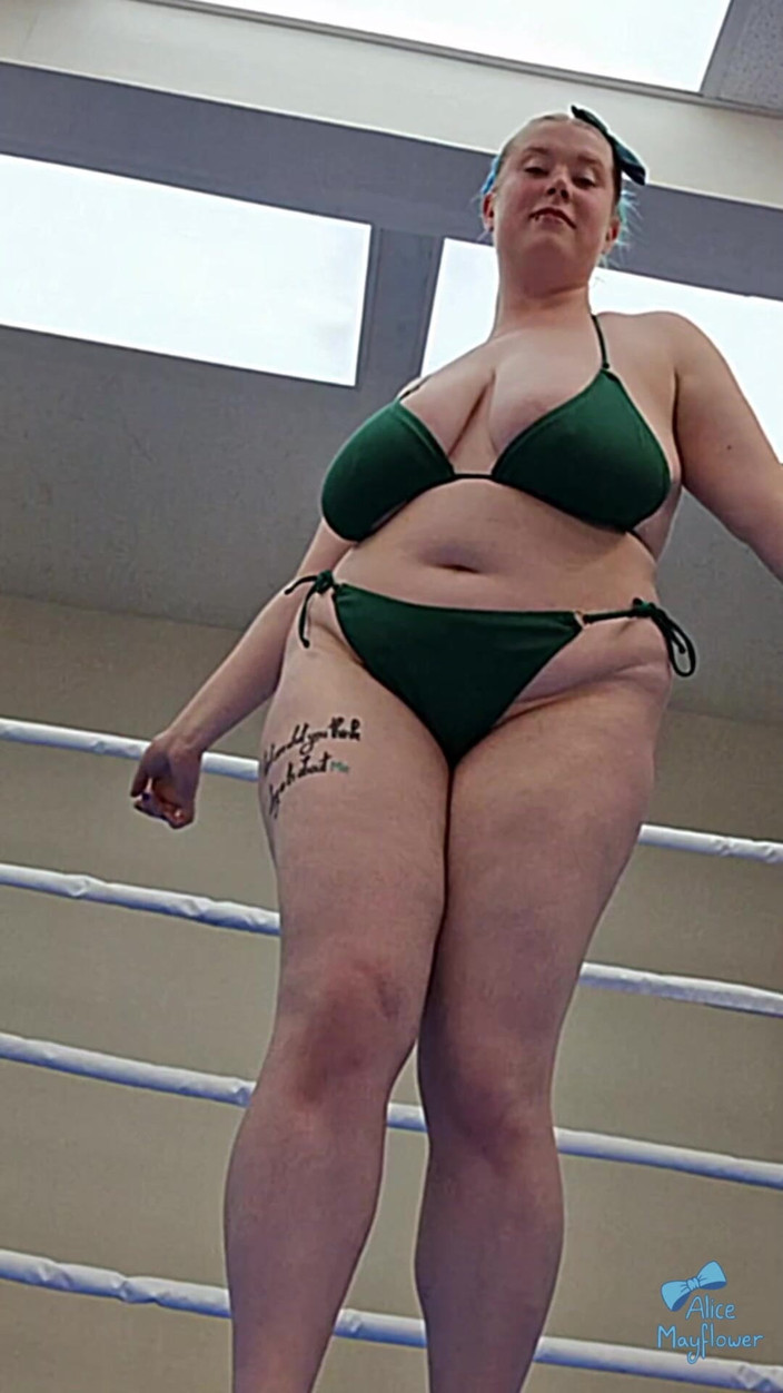 Alice_Mayflower_Scottish: 2025년 Tik tooks - 솔로 소녀