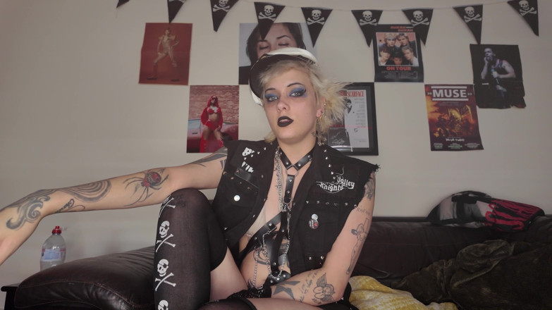 Glitterqueen1999: Goth Bekas GF Penectomy