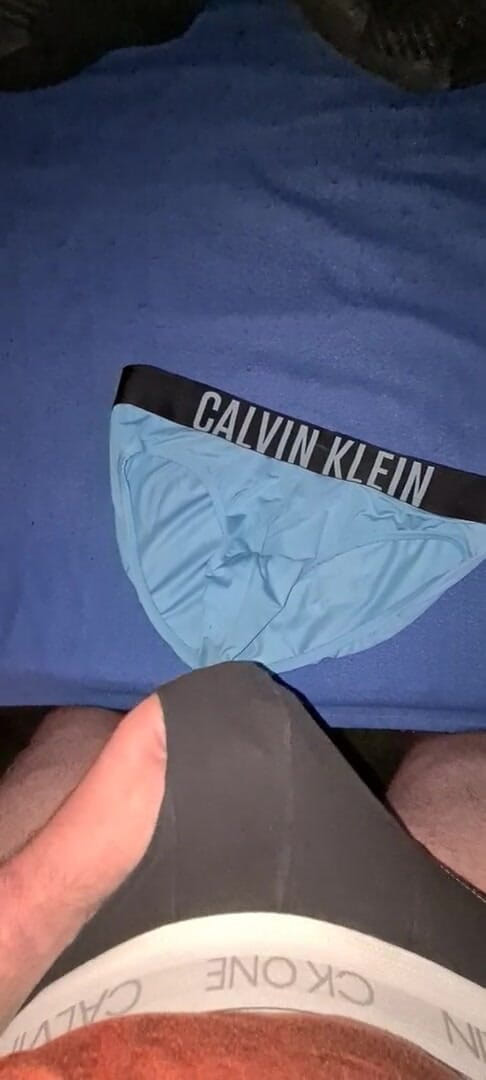 CumShorts: Pancutan dalam seluar dalam 2
