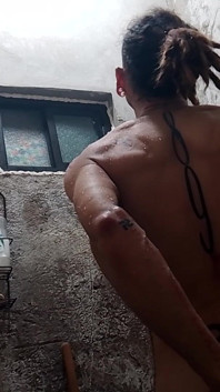 Todo en la ducha: Raba Erre Elle