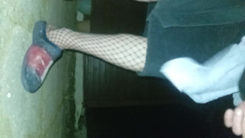 Littledragon33: Pantatku dientot pakai butt plug sama banci