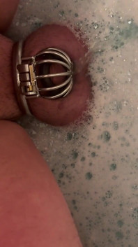 Pissen in Der Badewanne