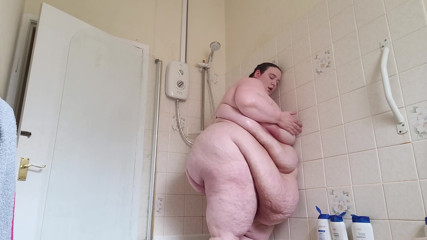 SSBBWLadyBrads: Ducha, sacudidas y lavado