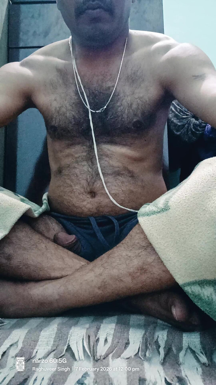 Rajasthani-old-lover: Une desi se masturbe