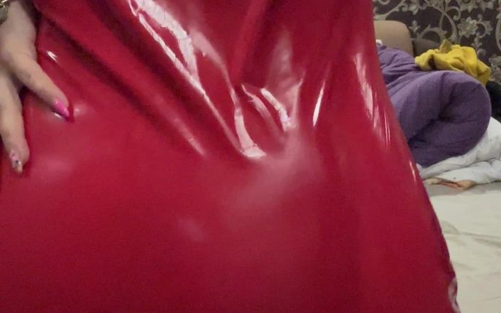 LarisaCum: Red Latex Suit! Xxxx