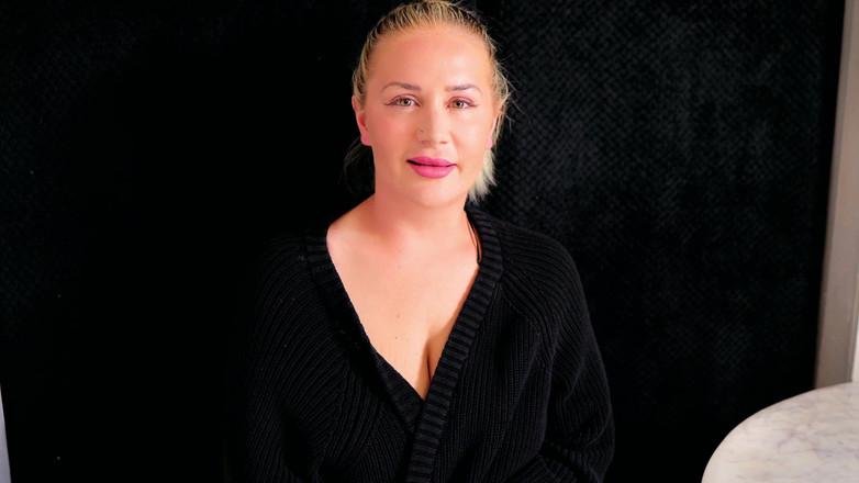 JessieHH: Kejutan lubang gemilang keluarga tiri 4K