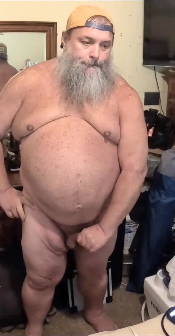 GeneWadexxx: Grande orso pancia e cazzo