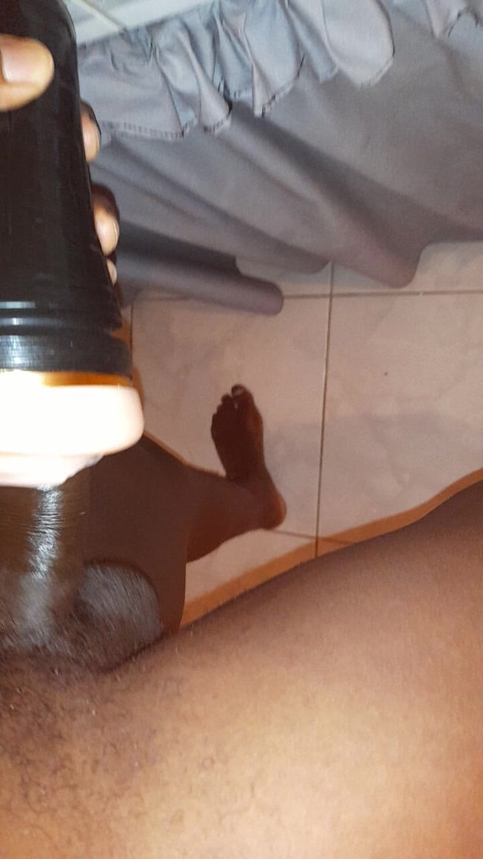 Islandvibes69: Jerking off S12 Ep1