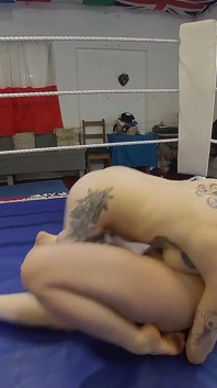 Eva Ray Vs Ivy Rain - Sexfight