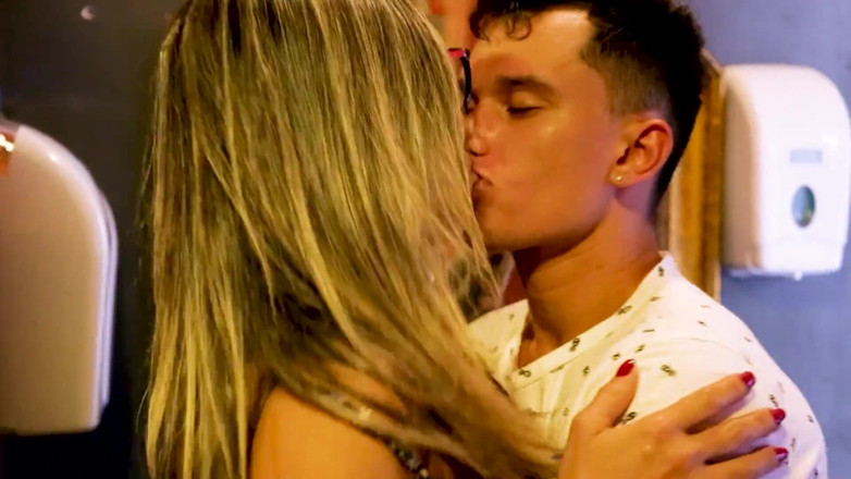 Sex Arte: Förråd i baren - Manuh Cortez