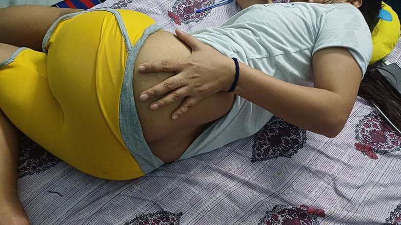 bibiji15: La ragazza con la figa pelosa ed i grandi capezzoli