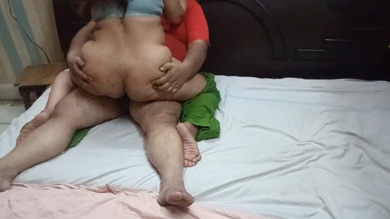 aliabegum: jija desi xxx vidiyo men apni saali ko jor se...