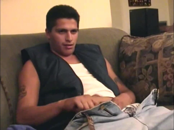 Gaybareback: Masturbazione etero