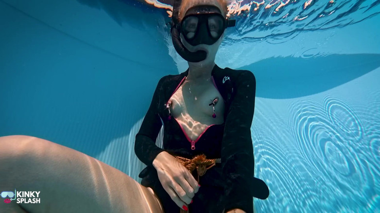 UKCuteGirl Lucy Lauren: Sessão secreta de perversão subaquática em minha piscina escondida dos...