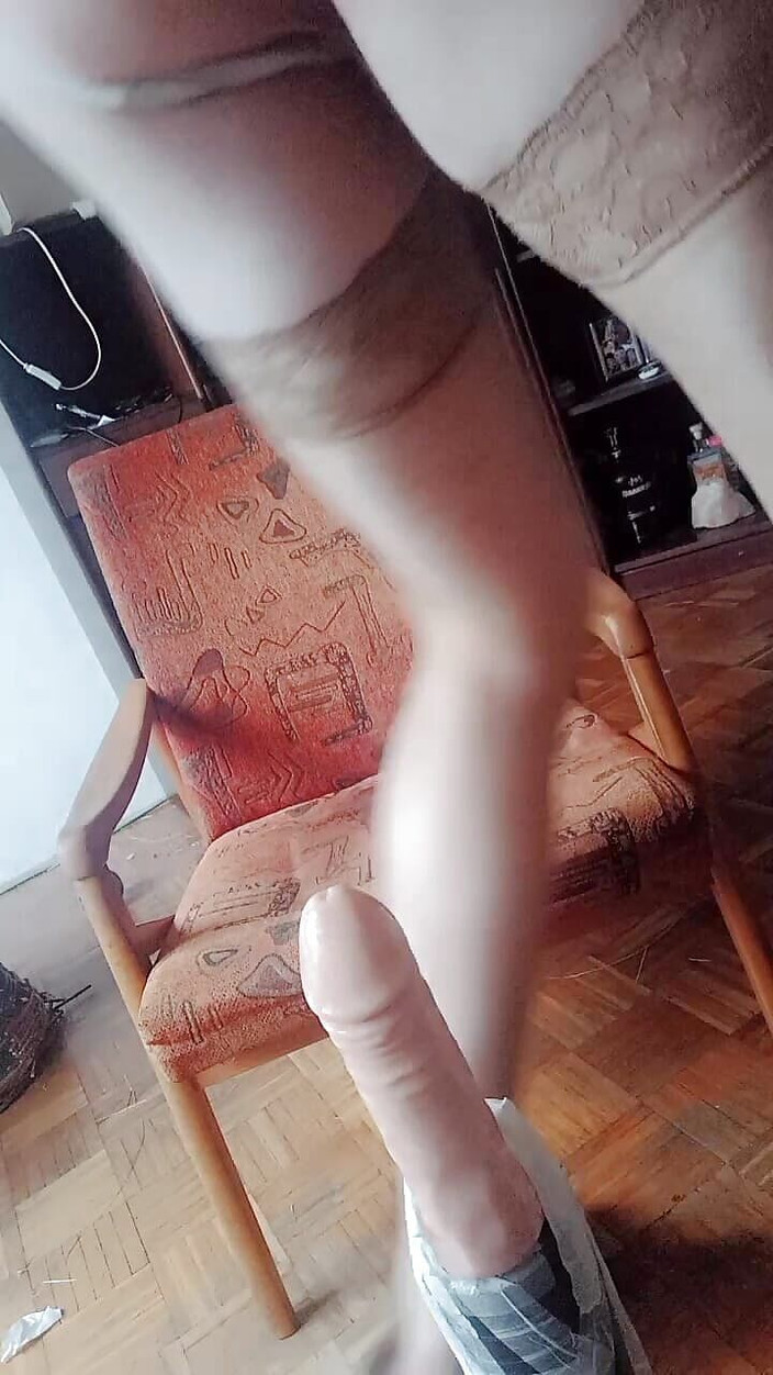 BarbaraWhite: Kadın kılıklı kadın barbara wihite beyaz vibratöre biniyor