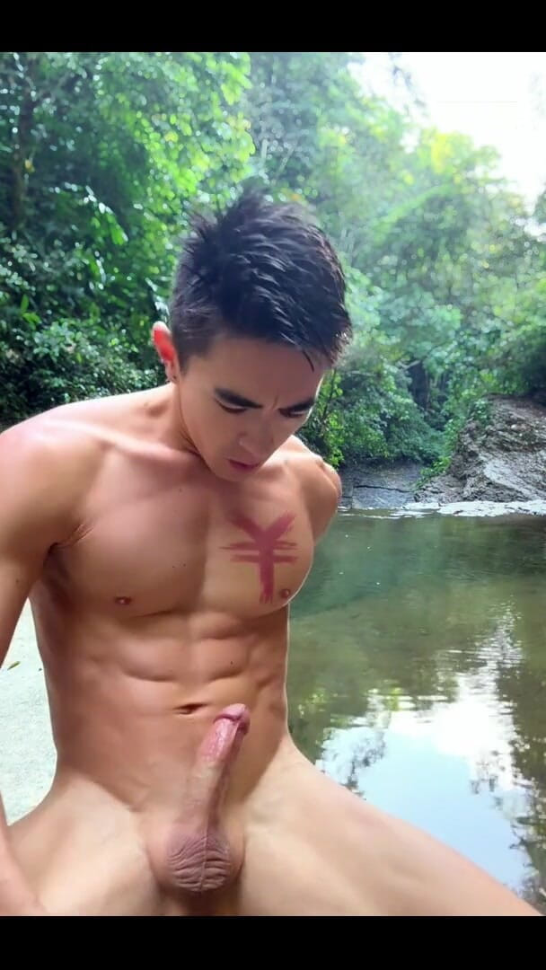 Cody Seiya: Mendaki Air Terjun Persendirian