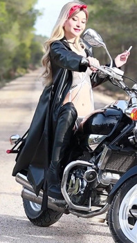 Videoclipuri personalizate cu motociclete disponibile
