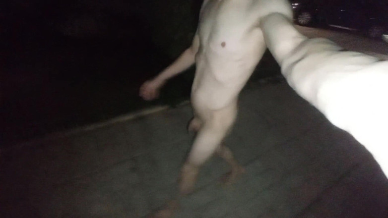 Dan Eagle: Nackt auf der straße gehen und kommen