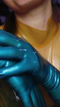 Luvas de látex fetiche e asmr