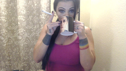 Abby Anna: Morgonkaffe &cigaretttid