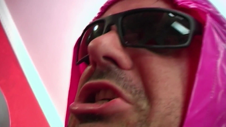 DOMINATRIX6: Mostrò ai miei schiavi cosa fare quando sono eccitato!