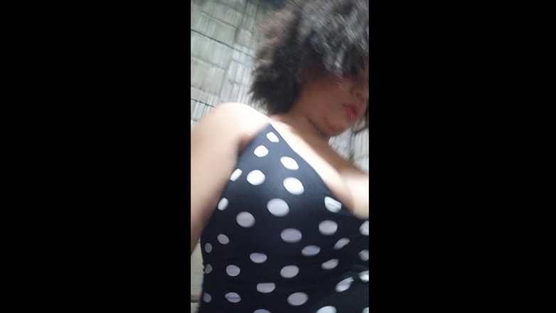 Martin13: La mia sorellastra esegue una danza super sensuale per farmi...