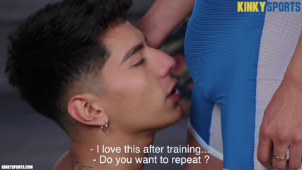 My Dirtiest Fantasy: Mdf::Sesi sukan dengan rakan saya. Kami tidak boleh menahan peluh...