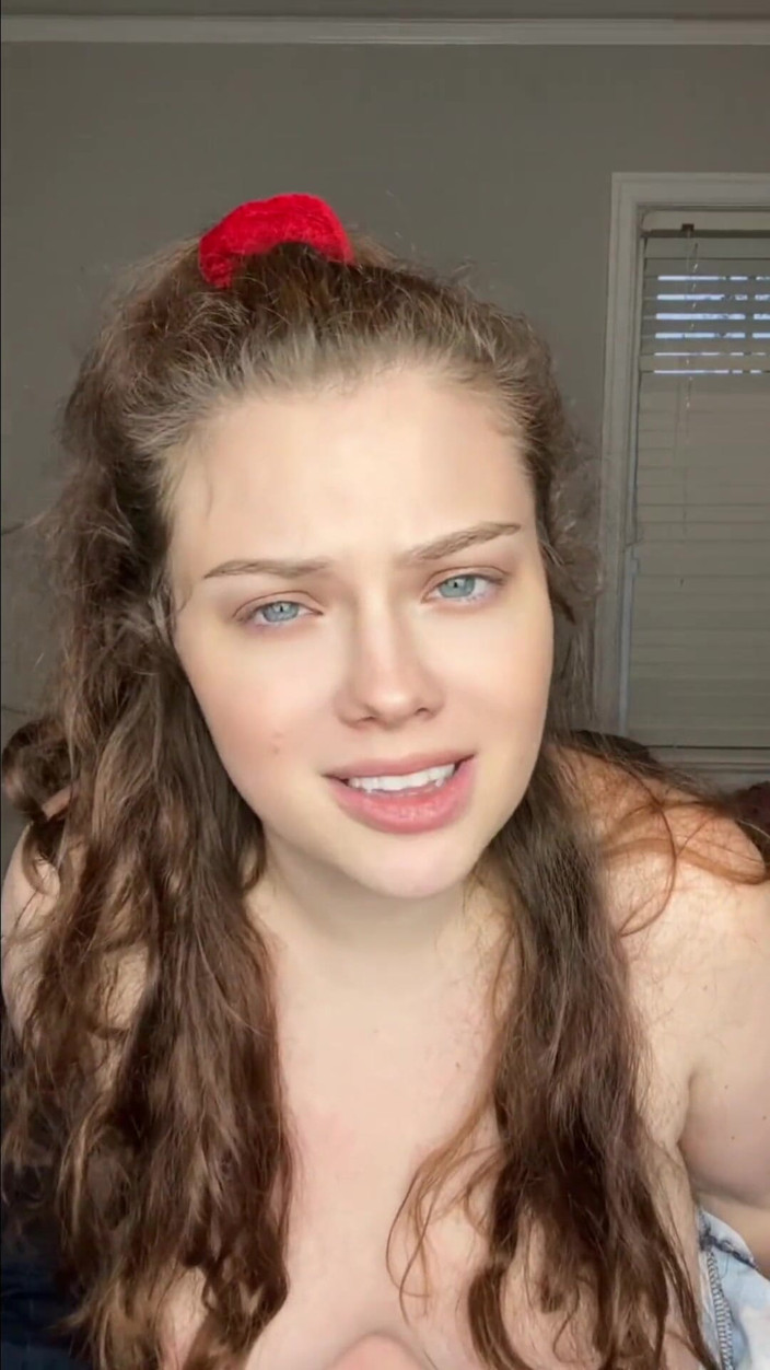 Youdreamgirl123: 继母 第一人称视角：比较你爸爸的大鸡巴和你的大鸡巴