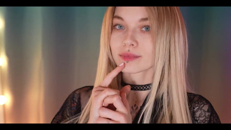 Karneli Bandi: Cewek nakal seksi lagi asik jilat sperma hangat, karneli bandi