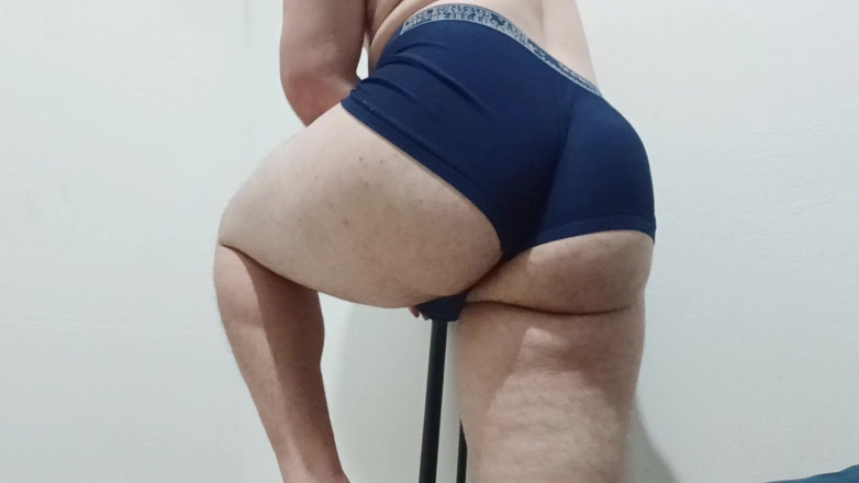 amateurbrazilian: Videoyu yapmak için üvey babamın iç çamaşırını aldım